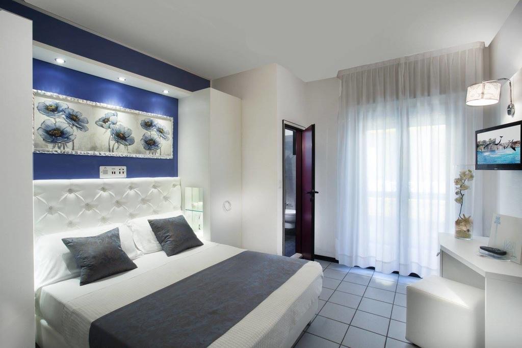Hotel Ambassador Riccione Dış mekan fotoğraf