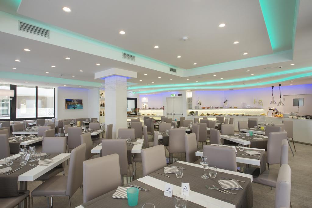 Hotel Ambassador Riccione Dış mekan fotoğraf
