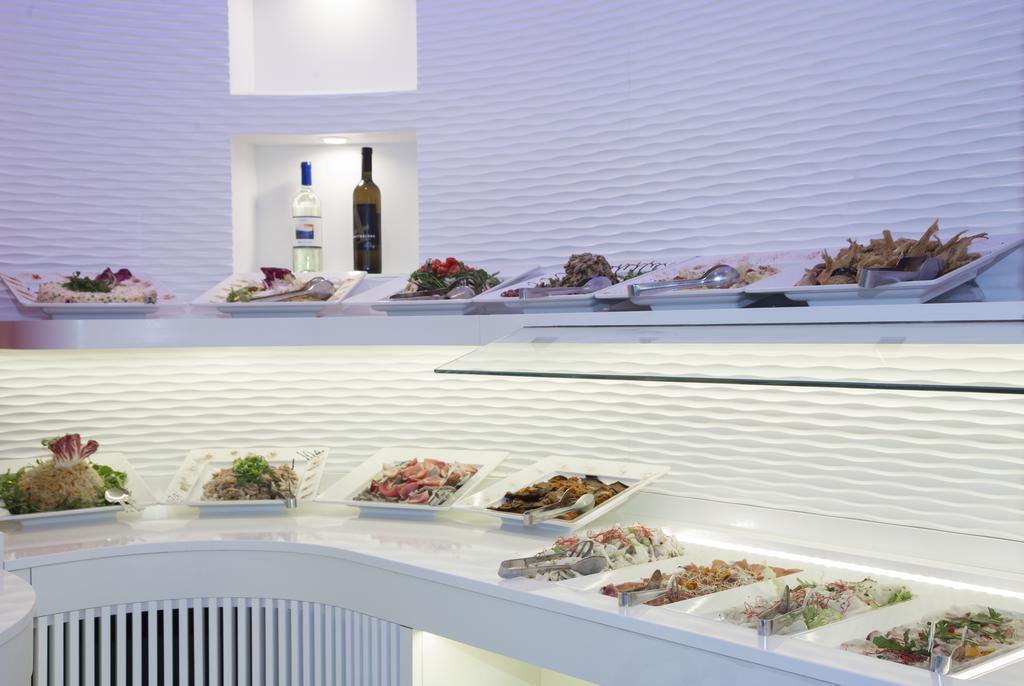 Hotel Ambassador Riccione Dış mekan fotoğraf