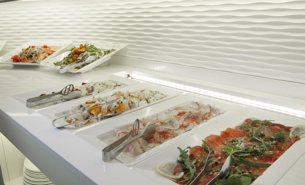 Hotel Ambassador Riccione Dış mekan fotoğraf